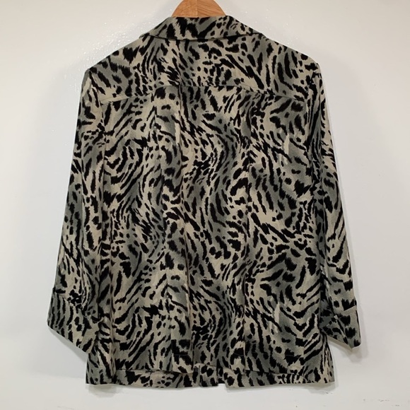 JM Collection Animal Print Dressy Snap Button Down Top Size PXL - Picture 5 of 5